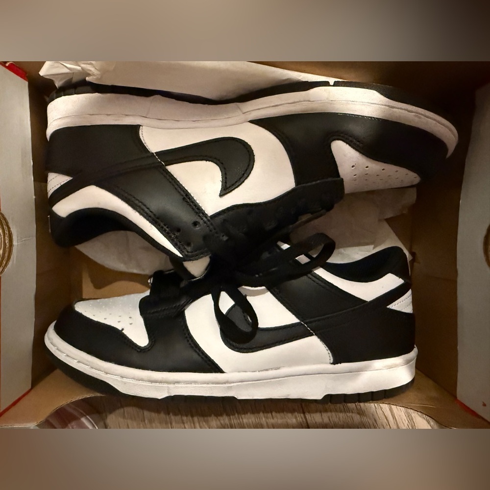 Nike dunk lows (Pandas)